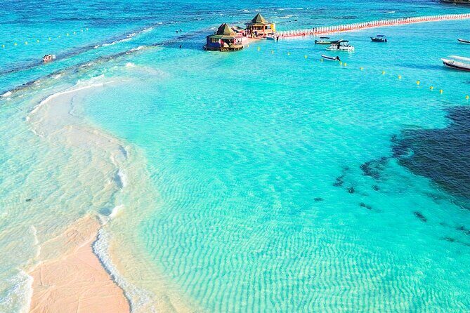 Johnny Kay and Aquarium Natural Full Day semi-private boat - Who Should Consider This Tour?