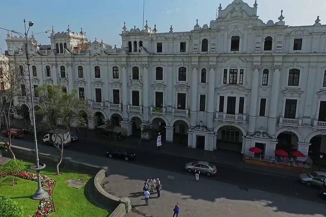 Lima City tour and Catacombs Museum (04 hours) Private Tour with guide in Lima - The San Francisco Basilica and its Catacombs
