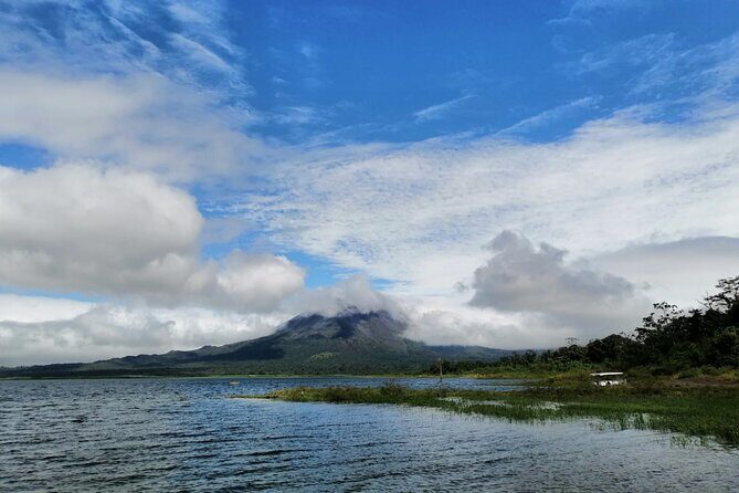 One-Way Transfer from La Fortuna to Monteverde through Arenal Lake - Who Should Consider This Transfer?
