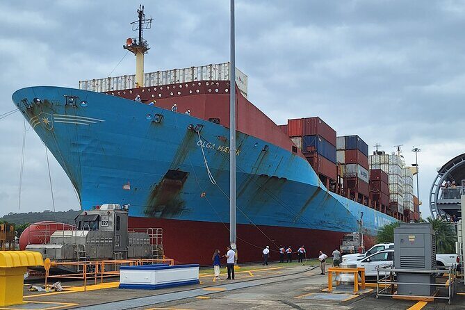 Panama Canal Tour: Miraflores Locks and Canal Zone - A Closer Look at the Panama Canal Tour Experience