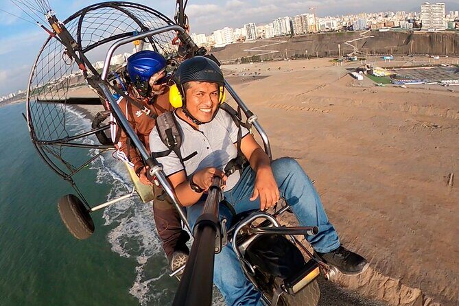 Paragliding flights in Costa Verde, Lima - An In-Depth Look at the Paragliding Experience in Lima’s Costa Verde