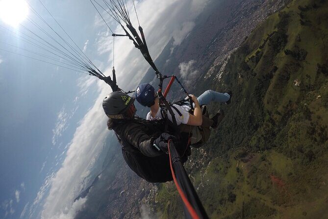 Paragliding Medellin san felix (15mins) - A Closer Look at the Medellín Paragliding Tour