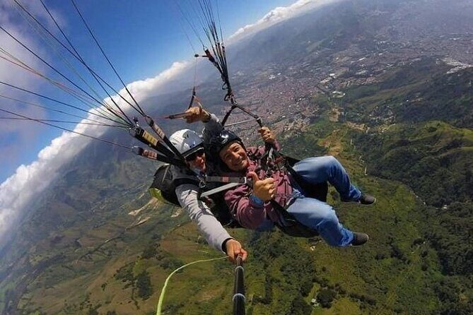 Paragliding Tour from Medellin with Transportation and Videos HD - Deep Dive into the Itinerary