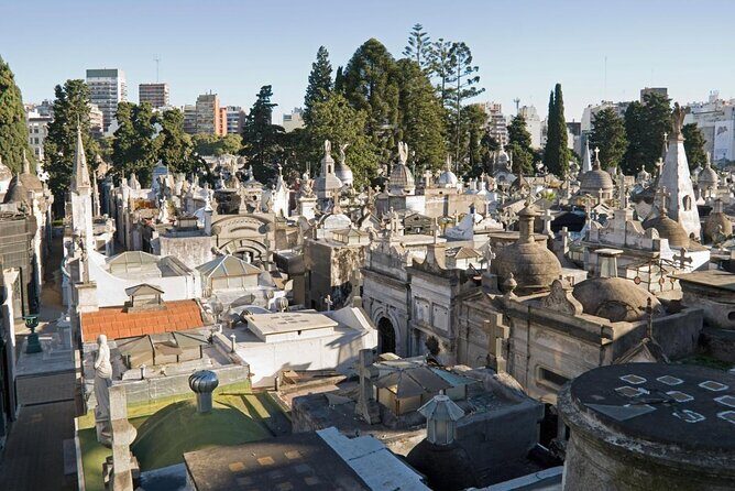 Recoleta Cemetery Tour in English - A Deep Dive into the Recoleta Cemetery Experience