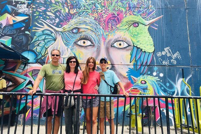 Social Transformation Tour Comuna 13 - A Deep Dive into the Comuna 13 Social Transformation Tour