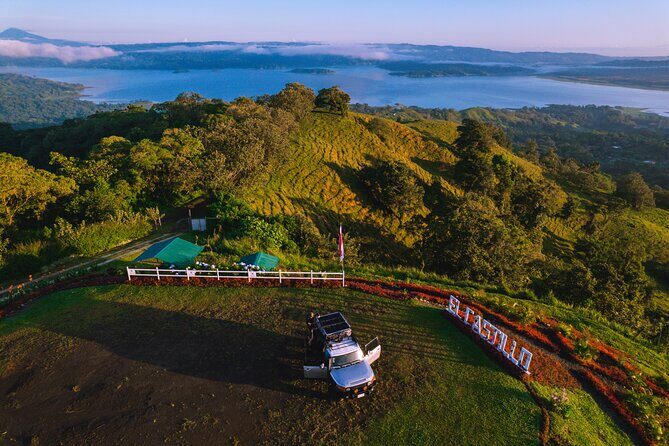 Views Of heaven, peasant afternoons Volcano & Lake - Wildlife Encounters at the Monkey Park