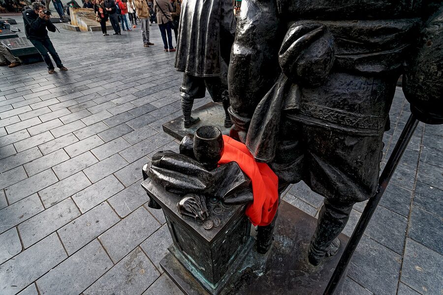 Rembrandtplein Nightwatch 3D sculpture