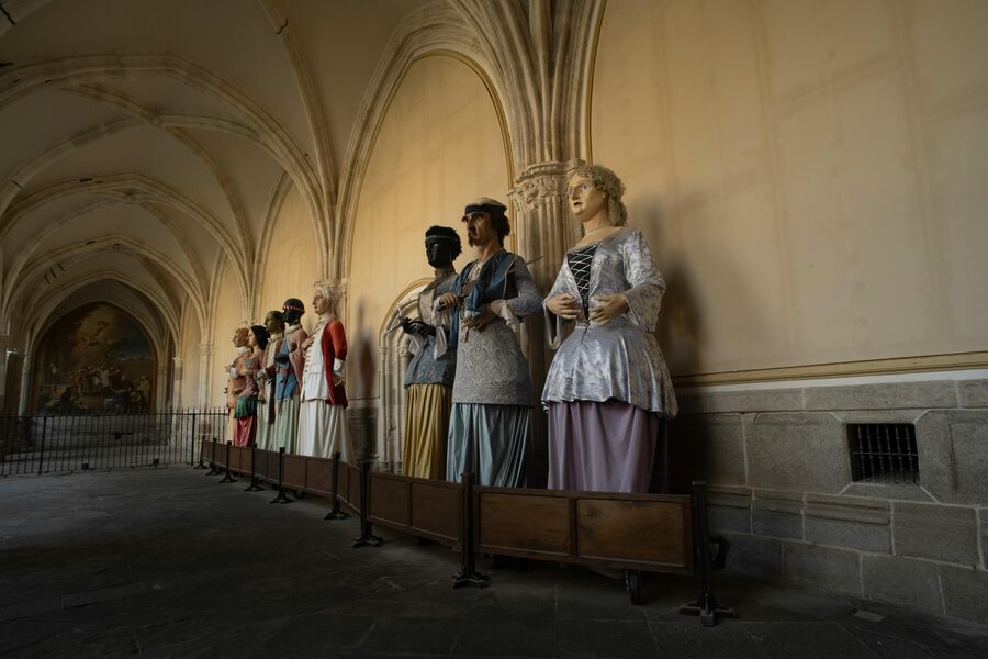 Wax figures in museum hall