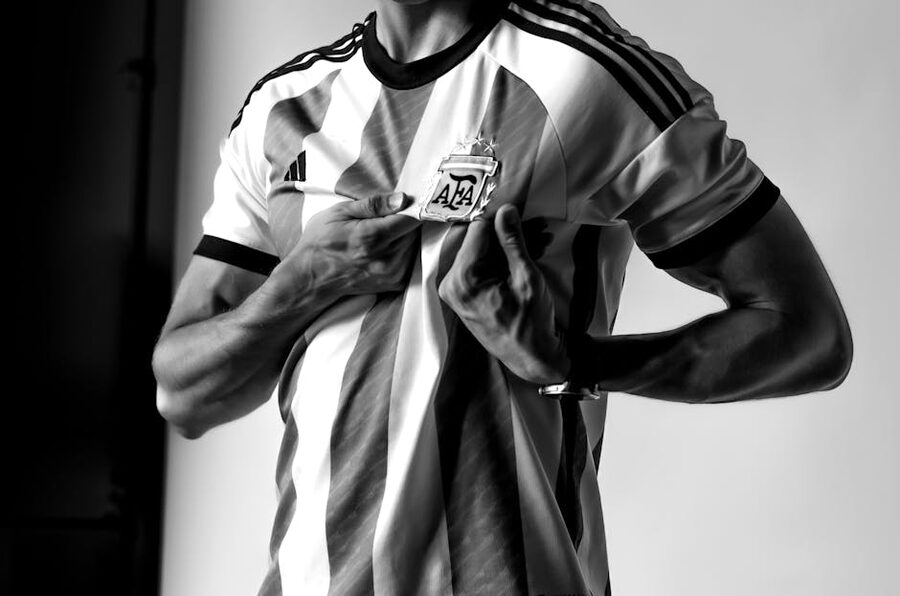 Argentina football jersey crest black and white