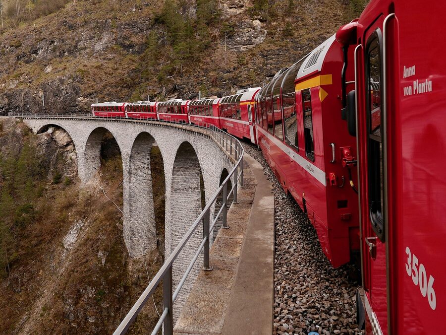 Bernina Express Landwasser viaduct panoramic car