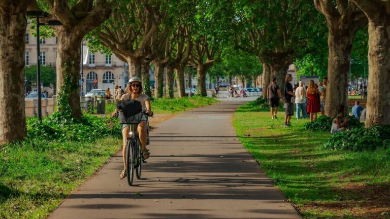 cyclist park