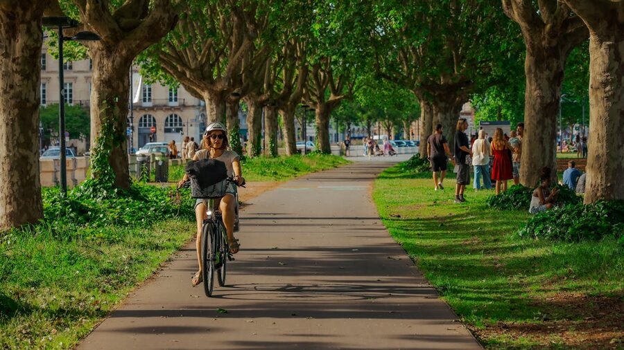cyclist park
