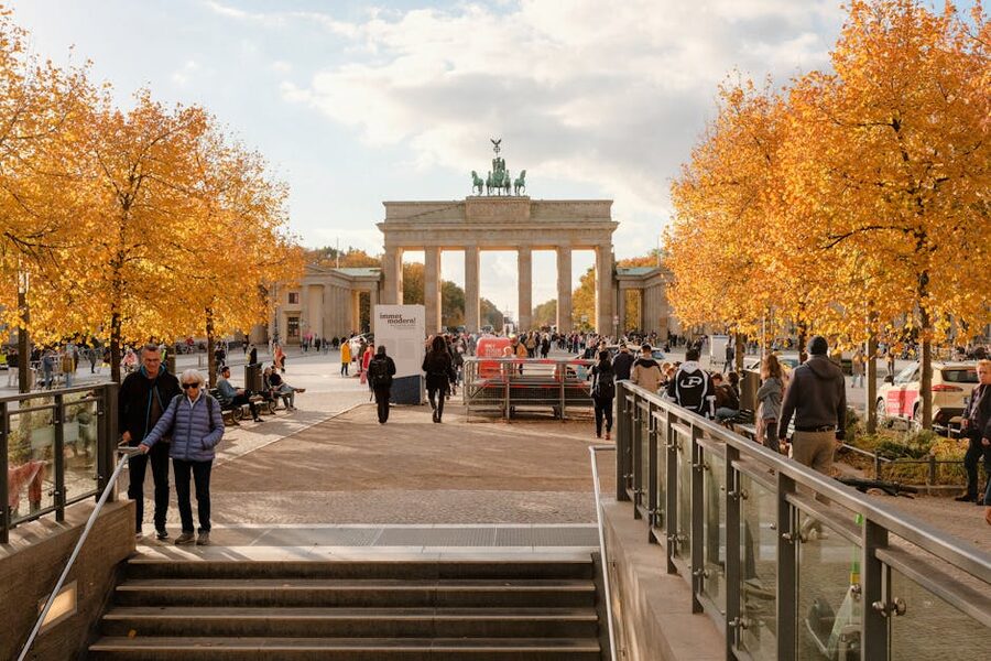 Brandenburg Gate Berlin autumn crowds