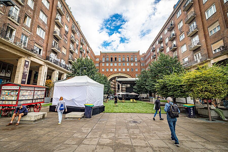 Jewish Quarter Budapest center street view