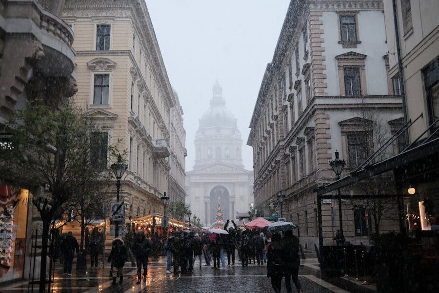 St Stephens Basilica winter snow Budapest