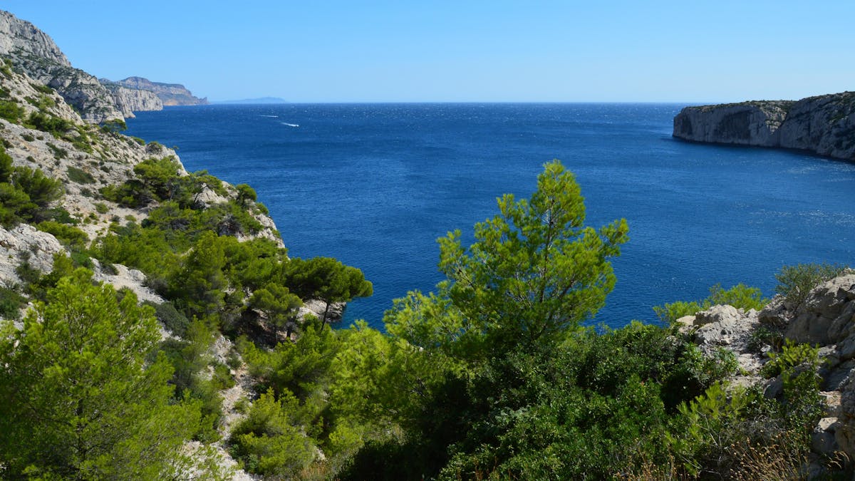 Mediterranean cliffs and sea views at the Calanques