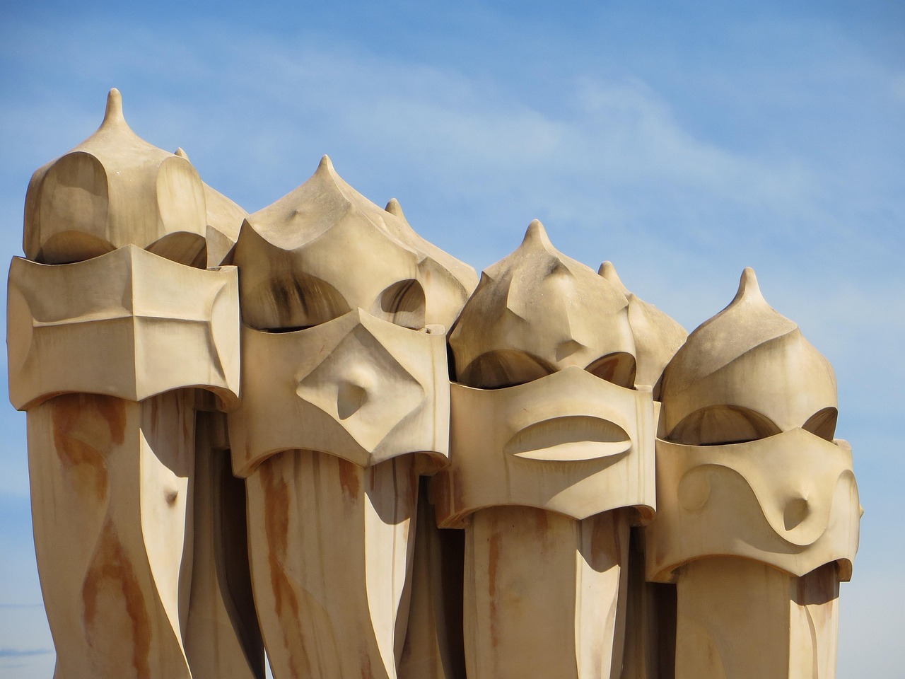 Casa Mila Gaudi building exterior showing the distinctive stone curves and wrought iron balconies