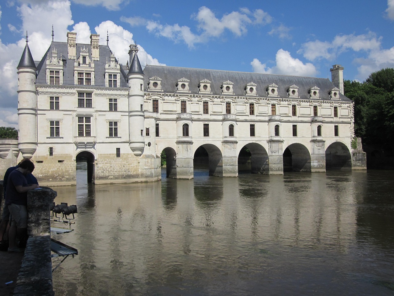 Wide angle view of Château de Chenonceau and its gardens