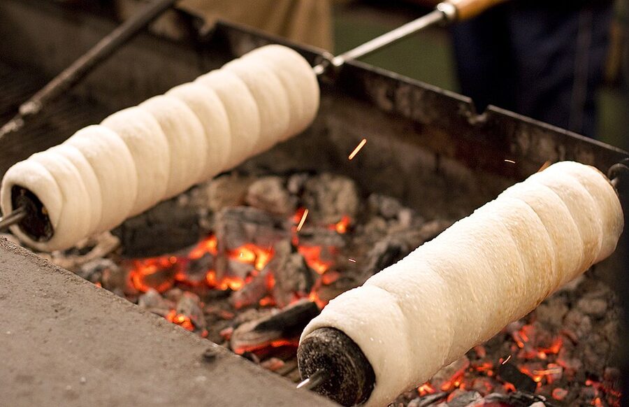 Kürtőskalács stand at a Budapest market vendor