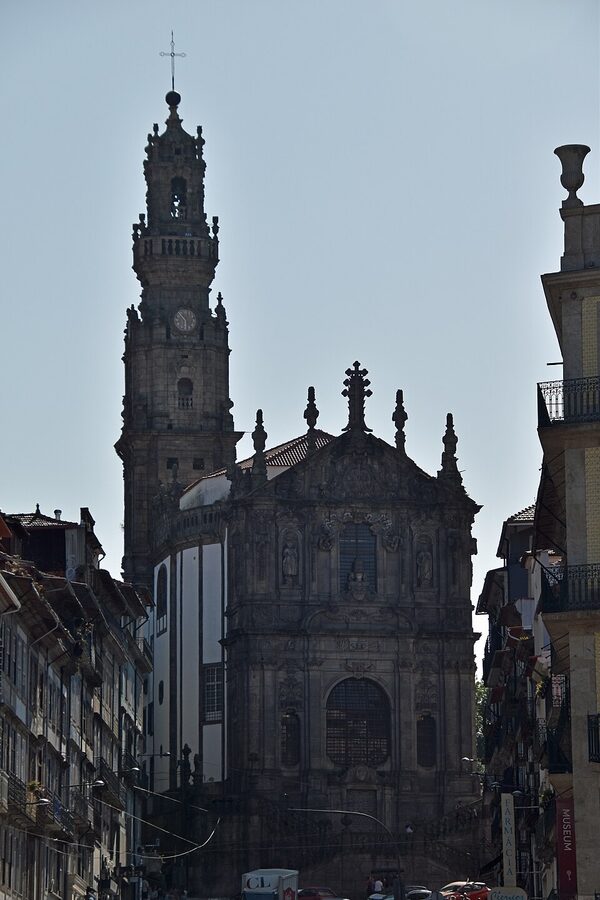 Clerigos Tower Porto exterior