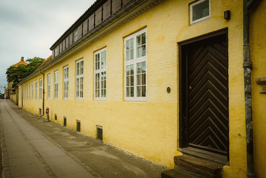 Yellow facade on a Copenhagen side street near the National Museum