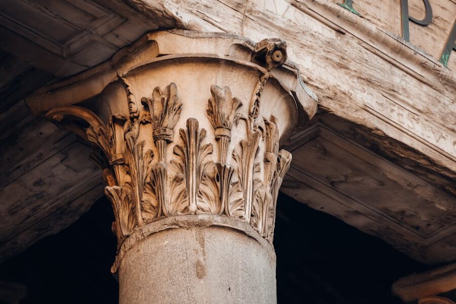 Corinthian column capital Roman carving