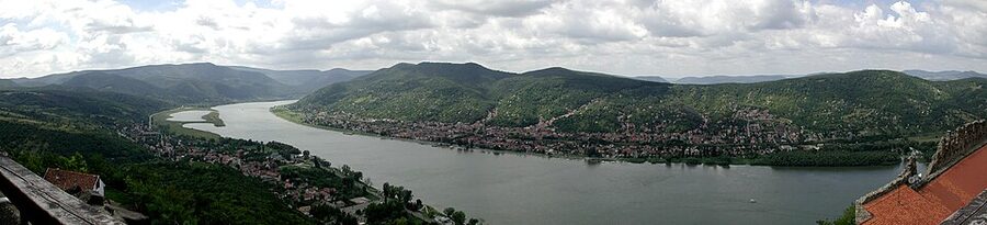 Panoramic view of the Dunakanyar Danube Bend