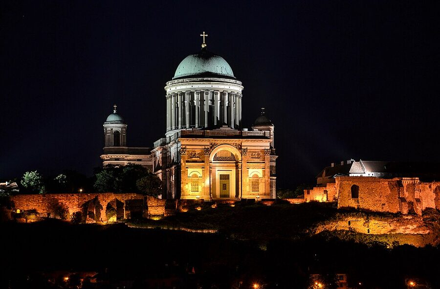 Esztergom Basilica illuminated at night