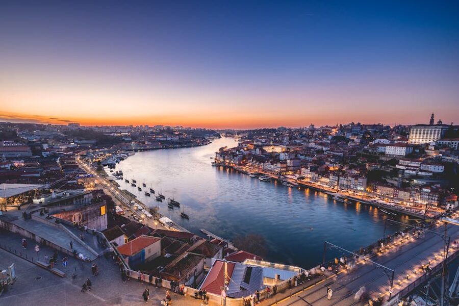 Porto evening atmosphere
