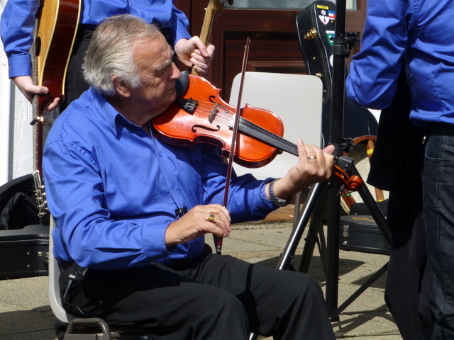 Fiddle player Irish traditional music