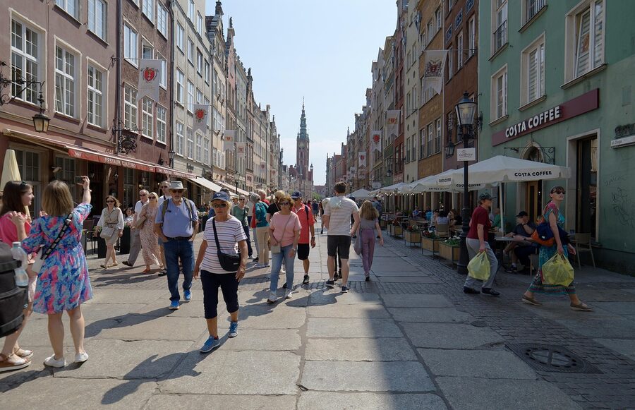 Tourists walking through Gdansk old town