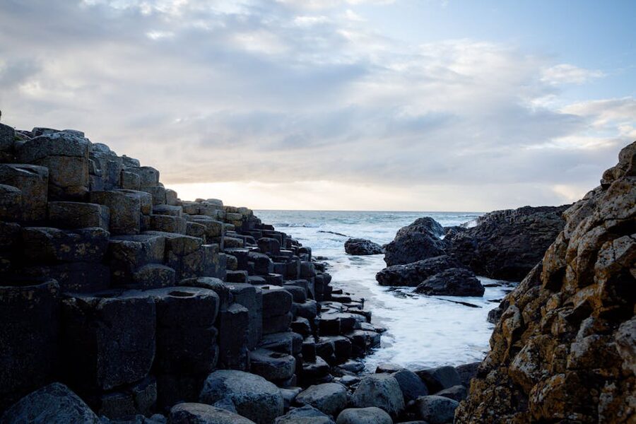 Giants Causeway basalt columns seascape