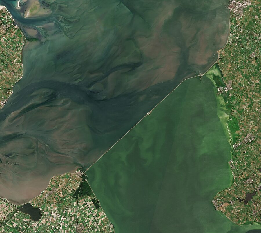Afsluitdijk satellite view
