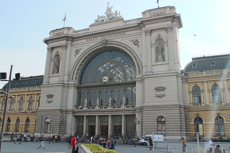 Inside Budapest Keleti station train hall