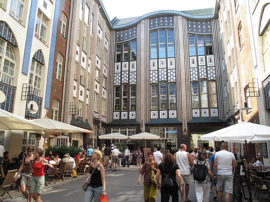 Hackesche Höfe Berlin alternate angle