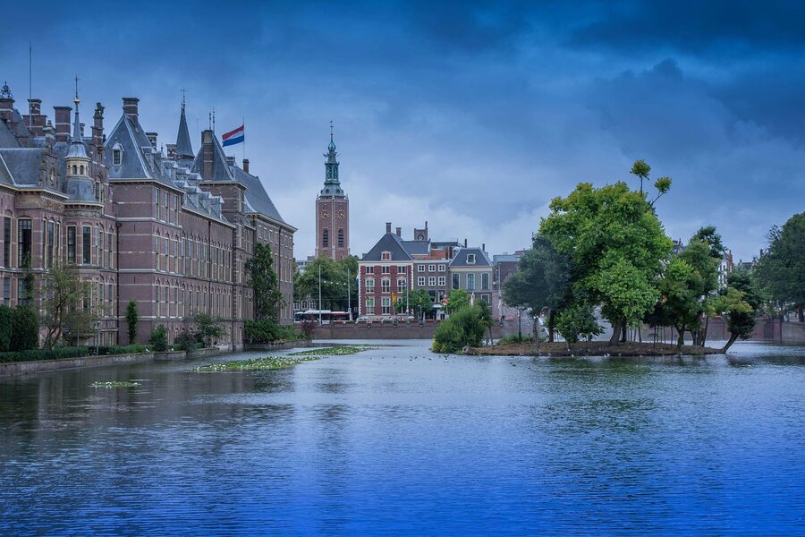 The Hague canal government