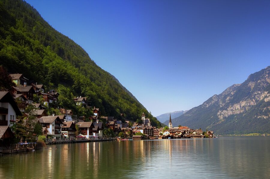 Hallstatt village classic view