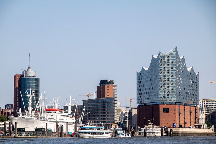 Hamburg Elbphilharmonie cityscape