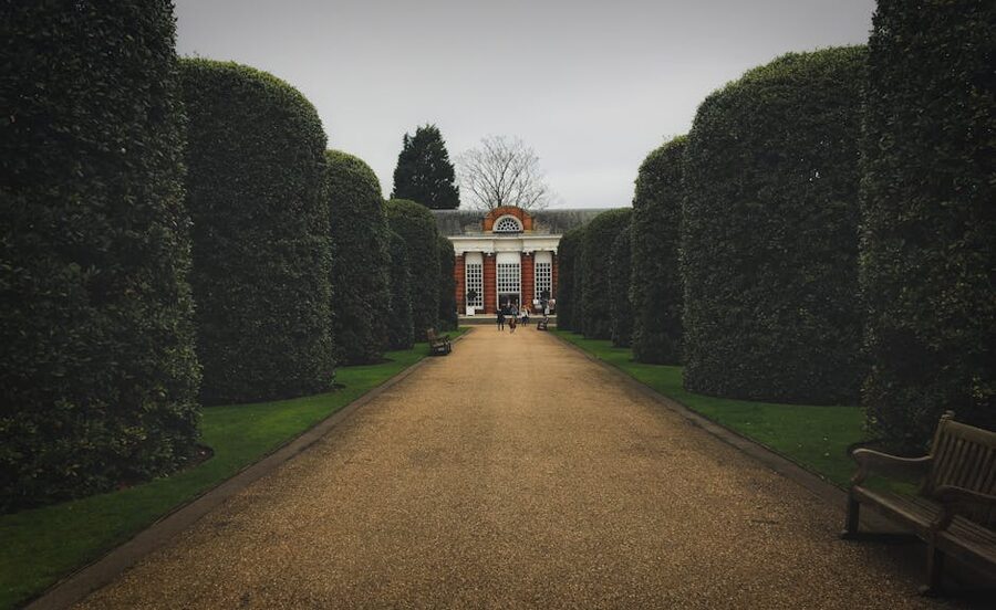 Kensington Palace lush gardens walkway