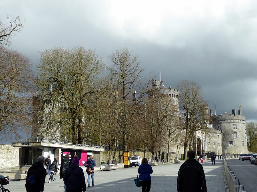 Kilkenny Castle from the gardens