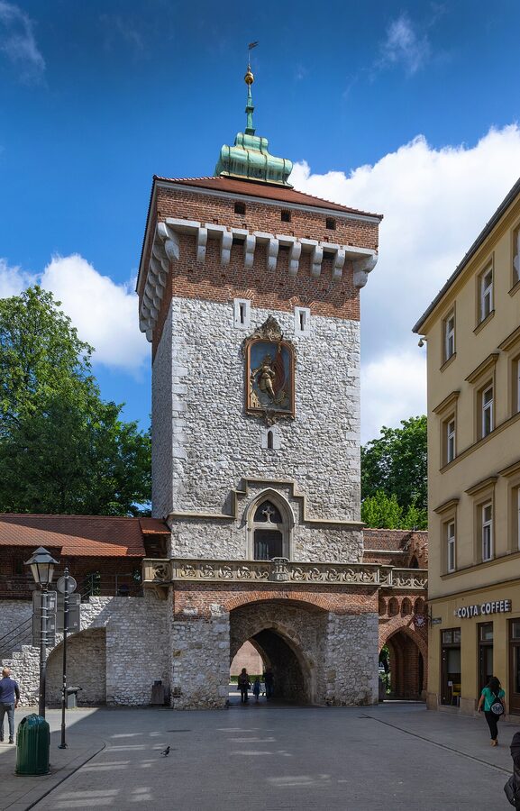 Brama Florianska gateway arch Krakow