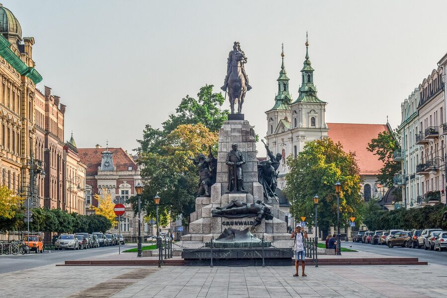Cloth Hall and Mickiewicz monument on Krakow main square