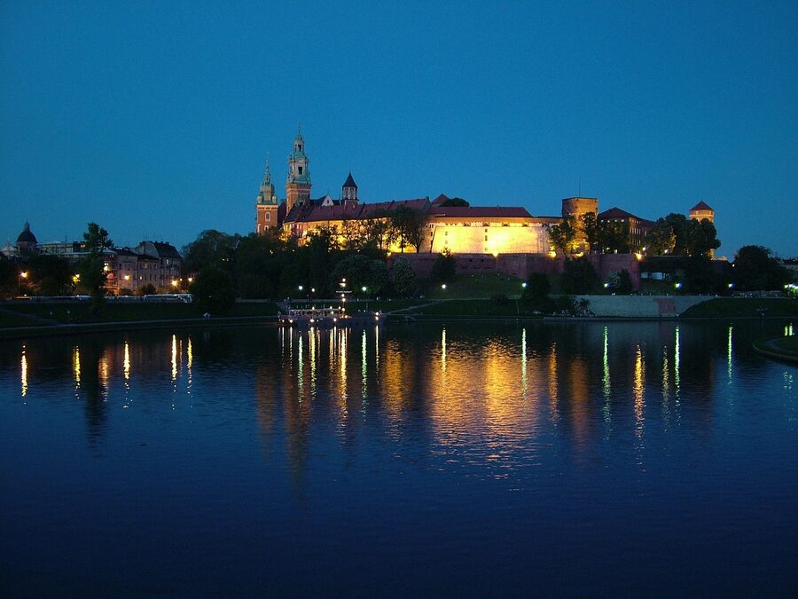 Krakow Wawel illuminated at night