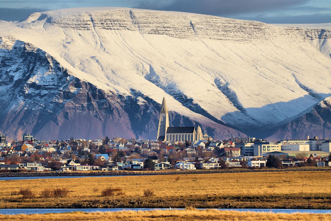 Reykjavik downtown panorama with Hallgrimskirkja church and colourful buildings