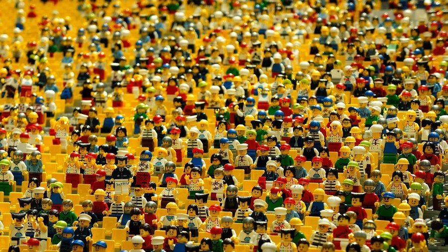 LEGO minifigure crowd