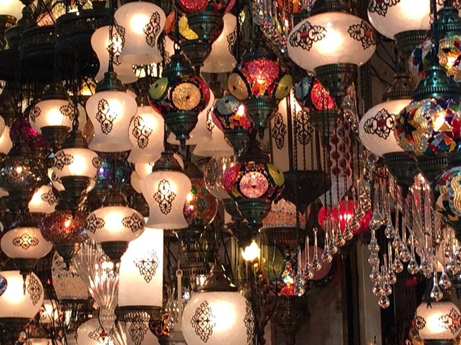 Multicolour Turkish lamp display