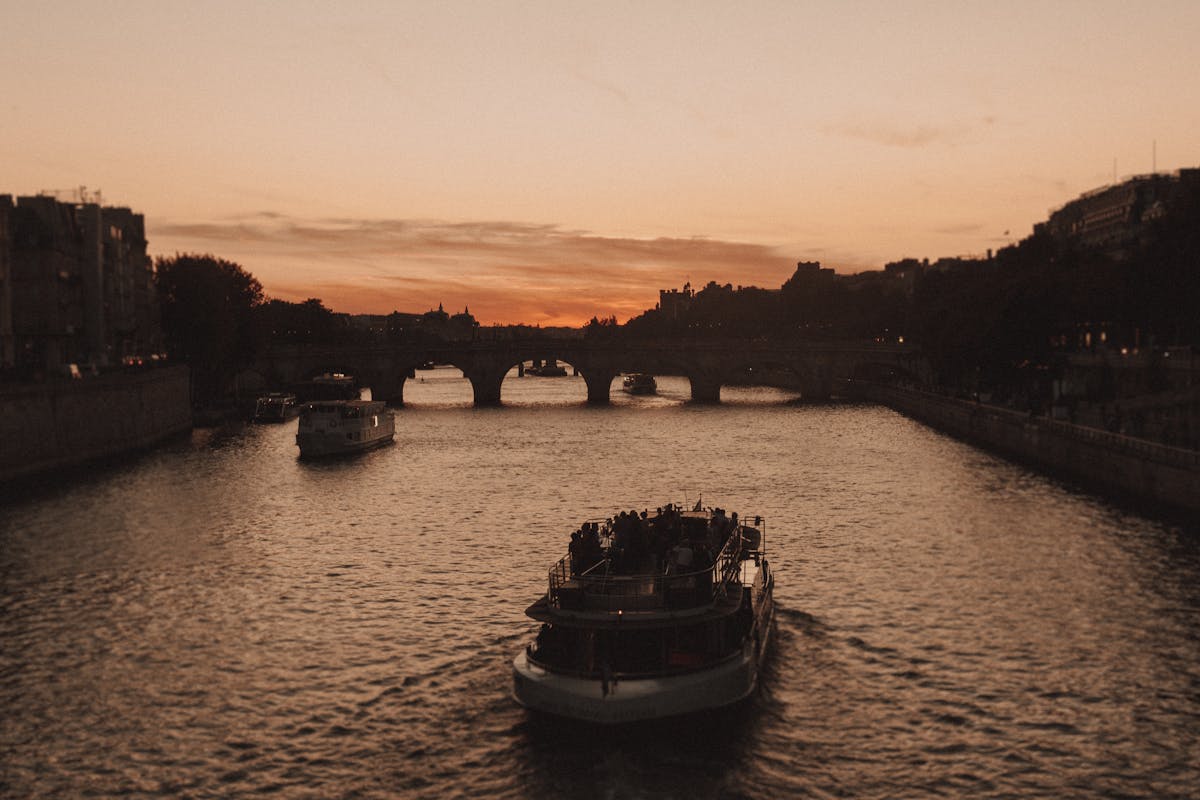 Sunset cruise on the Seine River in Paris