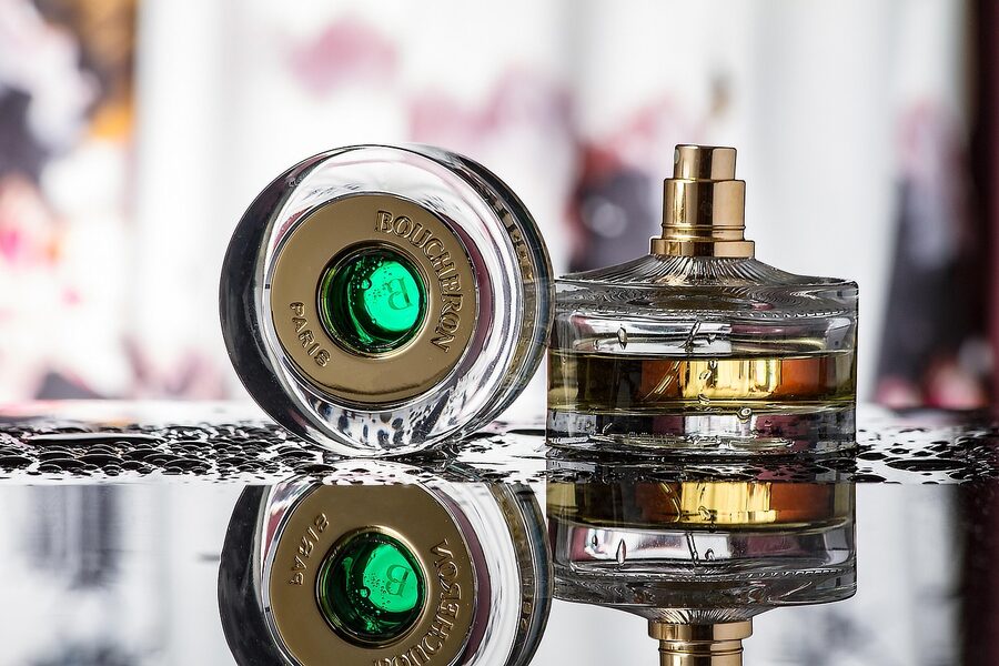 Perfume bottle and wellness fragrance flacon