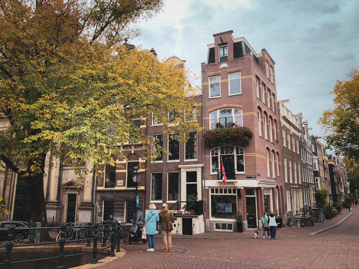 Canal houses in Amsterdam with autumn colors