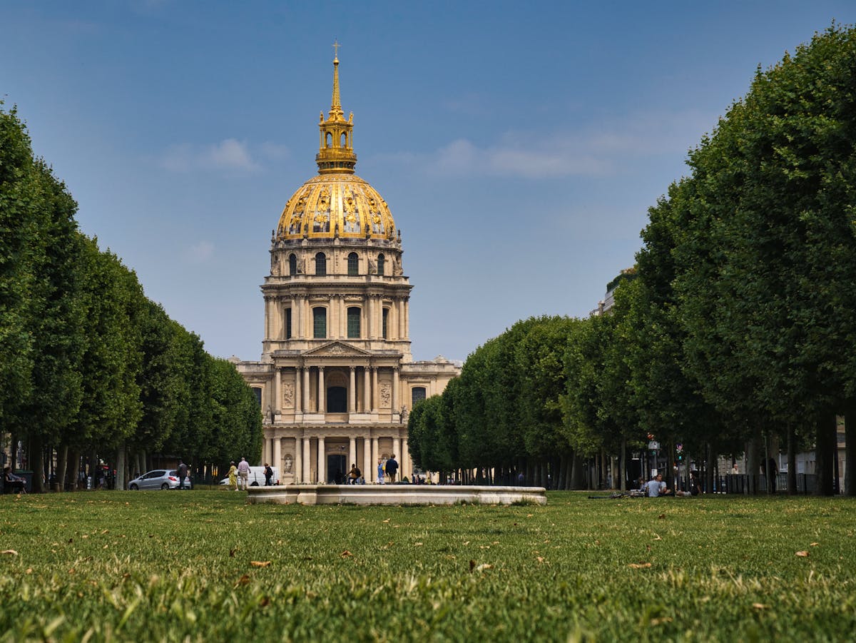 Les Invalides golden dome visible from the Rodin Museum garden in Paris